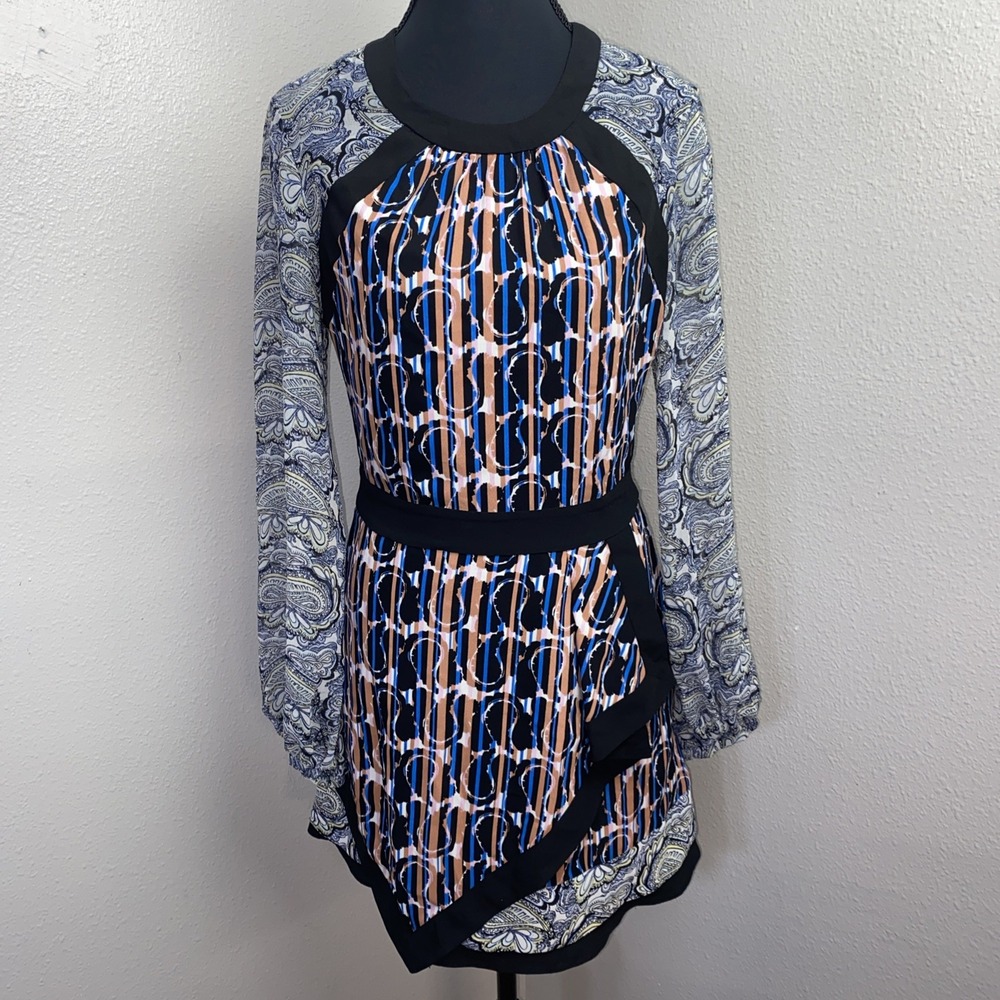 BCBG Maxaria Dress Women's 04 Multicolor Pasiley Long Sleeve Knee Length Elegant